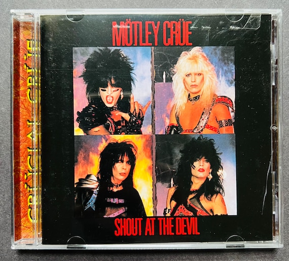 シャウト・アット・ザ・デヴィル／モトリークルー　中古CD Amazon.co.jp: シャウト・アット・ザ・デヴィル: ミュージック
