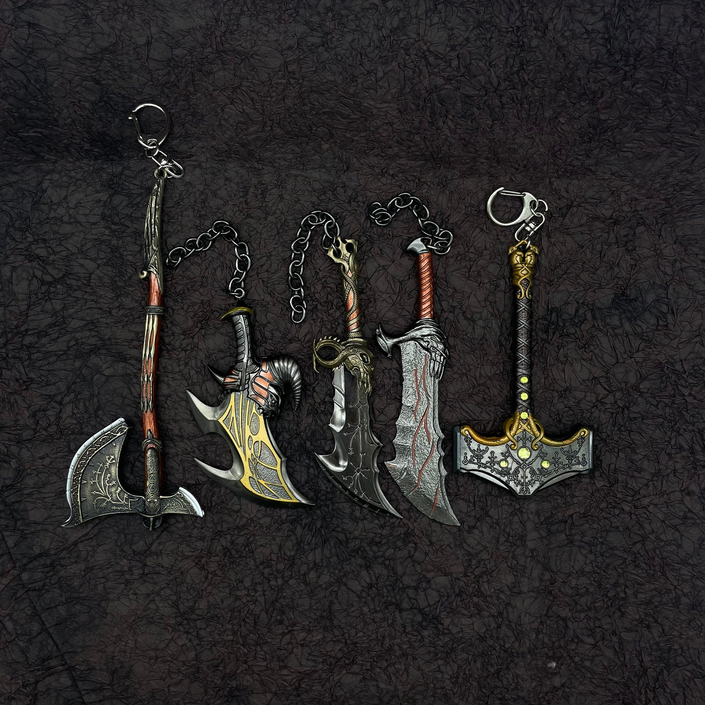 Game God of War 5 Ragnarok Keychains Thor's Hammer Mjolnir Kratos Blades of  Exile Leviathan Axe Weapon Pendant Keyring Jewelry