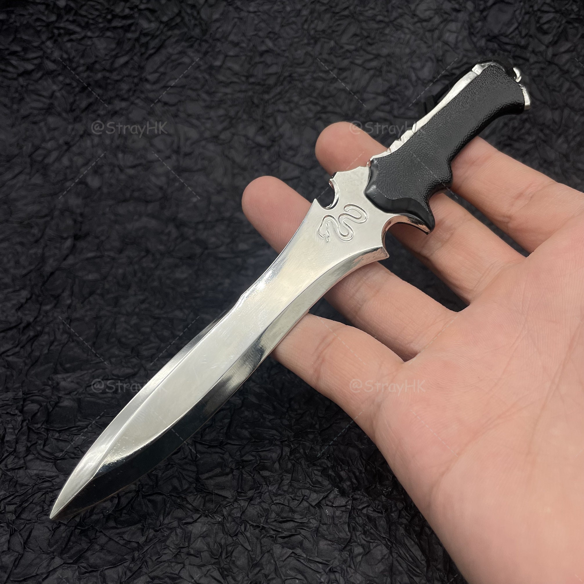 made krauser's re4r dagger out of foam! : r/cosplayprops