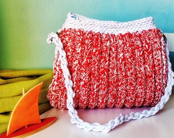 Crochet purse top handle for girls and women. Red&white crochet handbag