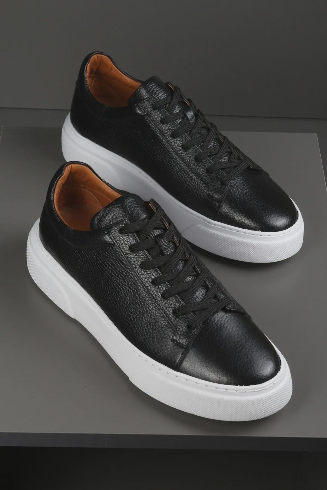 How to Wear Black Leather Sneakers