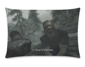 Skyrim Ralof Pillow Case - Meme TES, cadeau amusant pour un ami.