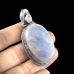 Moonstone pendant, handmade pendant necklace,925sterling silver pendant,gift for women, gemstone pendant, anniversary gift