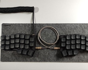 Corne v4 Keyboard. Pre-Built Split Ergonomic RGB Mechanical Keyboard. MX Hotswap Version