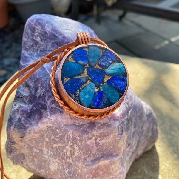 Orgonite pendant with tensor ring lapis & Apatite