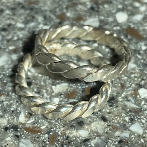 Solid Silver heavy gauge sacred cubit tensor finger ring.