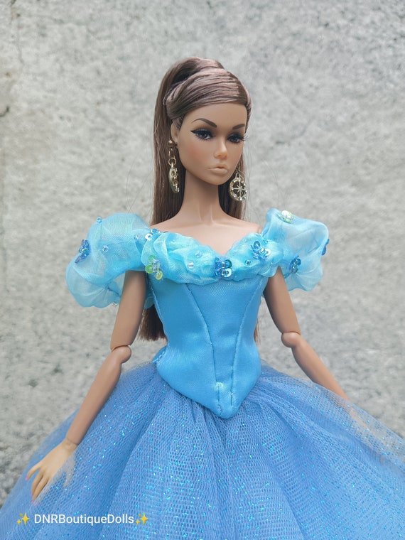 barbie evening dress Johnathan Kayne 9213 Long Fitted Prom Dress Formal Evening Gown main image 1