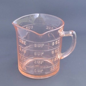 RARE Ribbed Pink Depression 2 Cup Measuring Glass w/ Spout