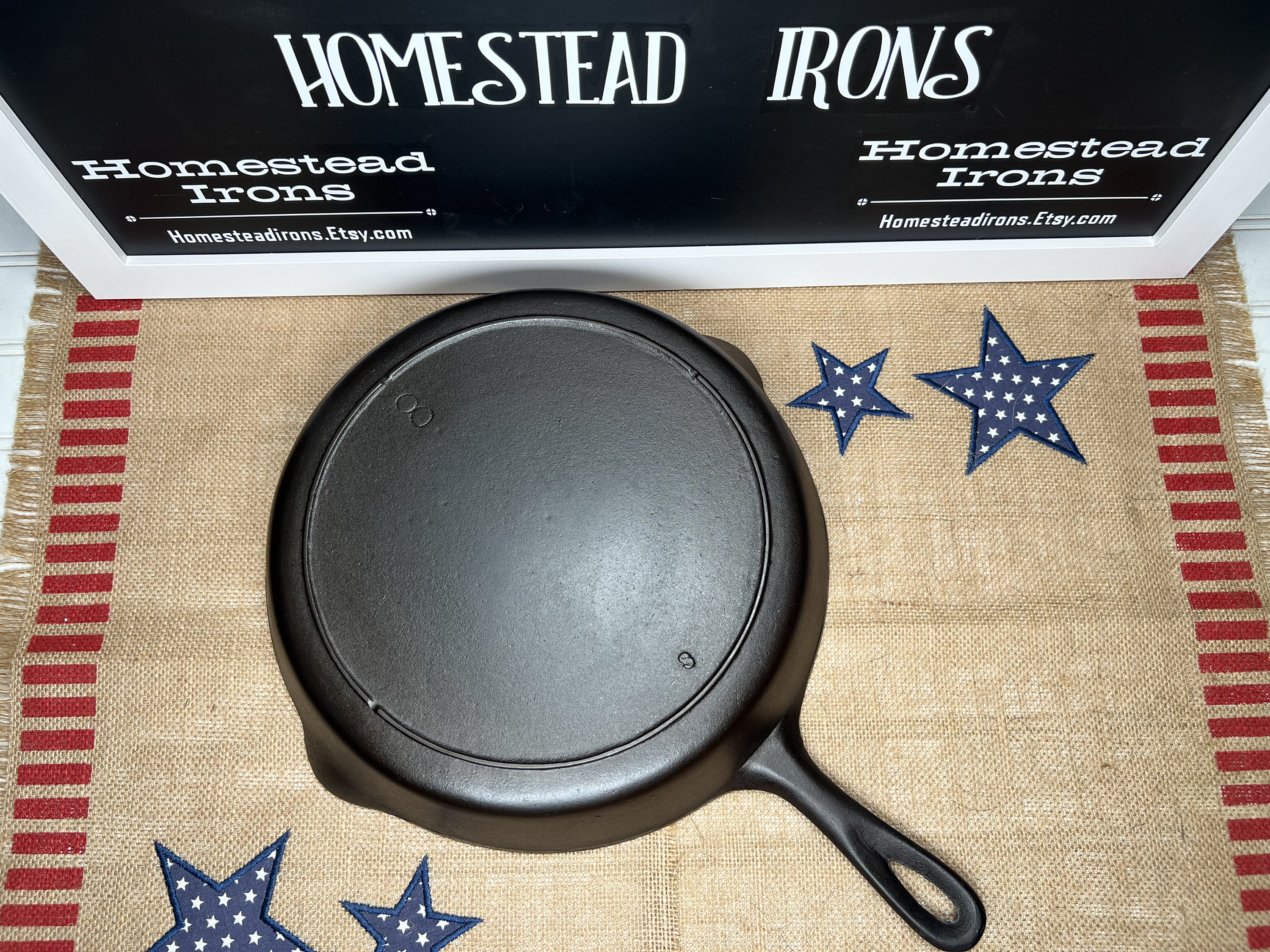 Lodge L8SQ3 Square Cast Iron Skillet, 10-1/2 Square, 1-3/4 depth - Win  Depot