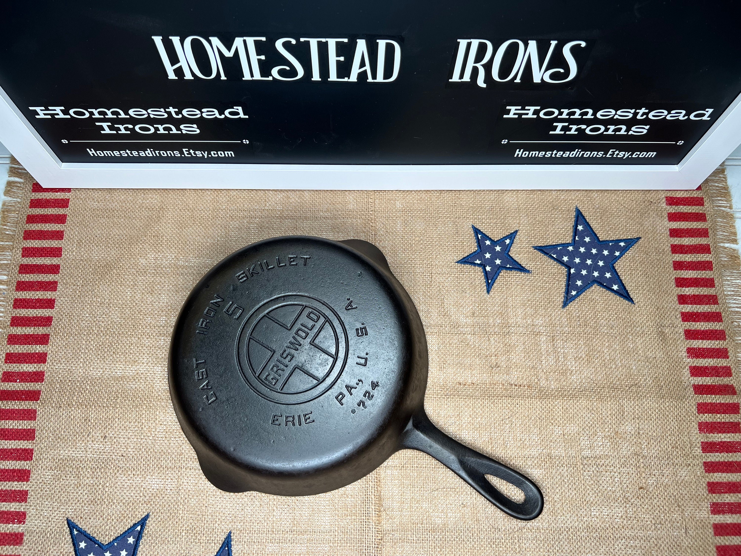 Vintage Griswold Large Block Logo #3 Cast Iron Skillet 709 B – The Forge at  Pleasant Valley Farm