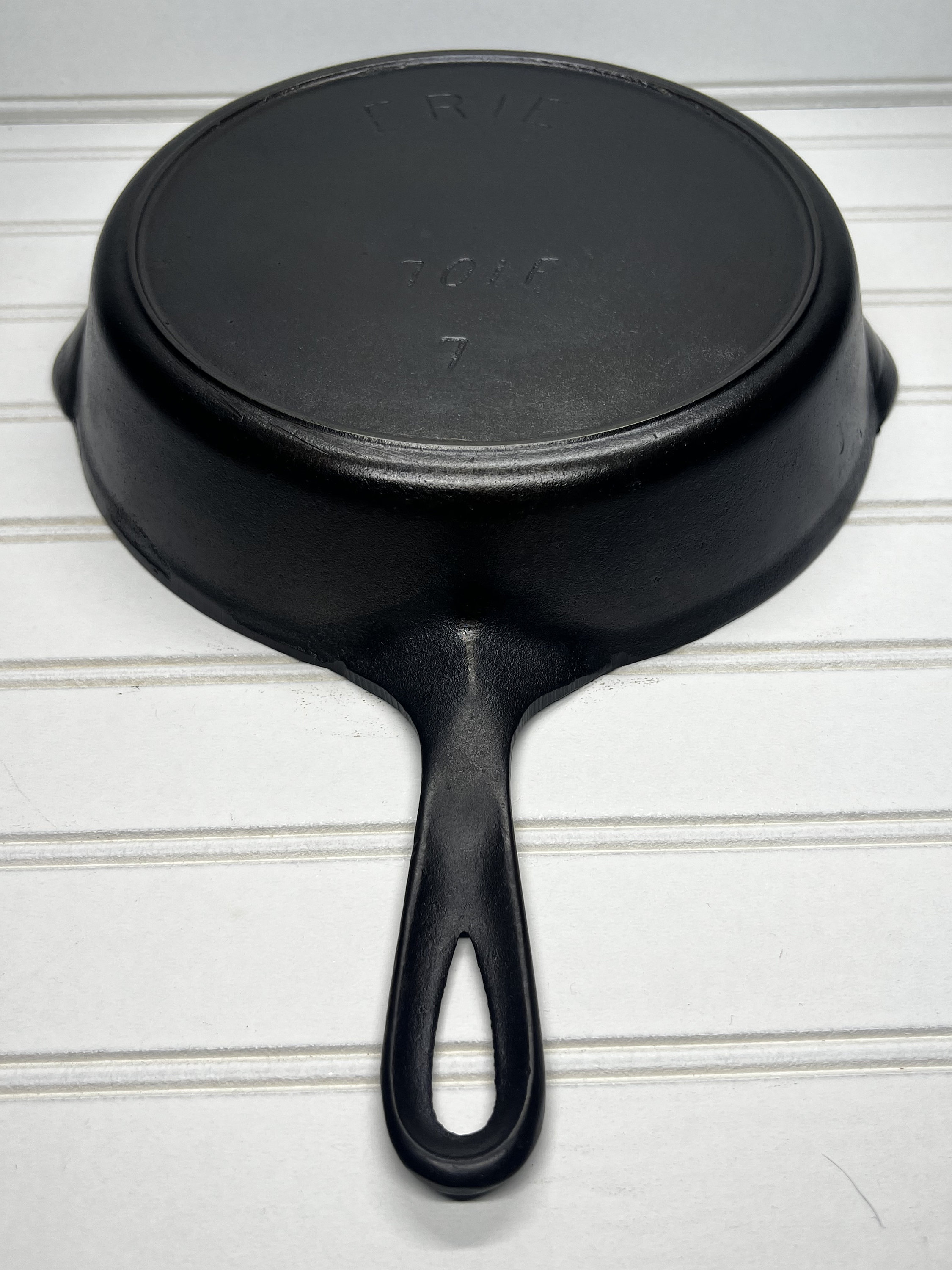 Erie 7 Cast Iron Skillet cracked Etsy