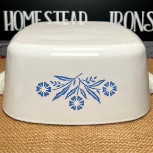 Corning ware 1 1/2qt casserole dishes
