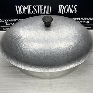Vintage hammered Club aluminum roaster