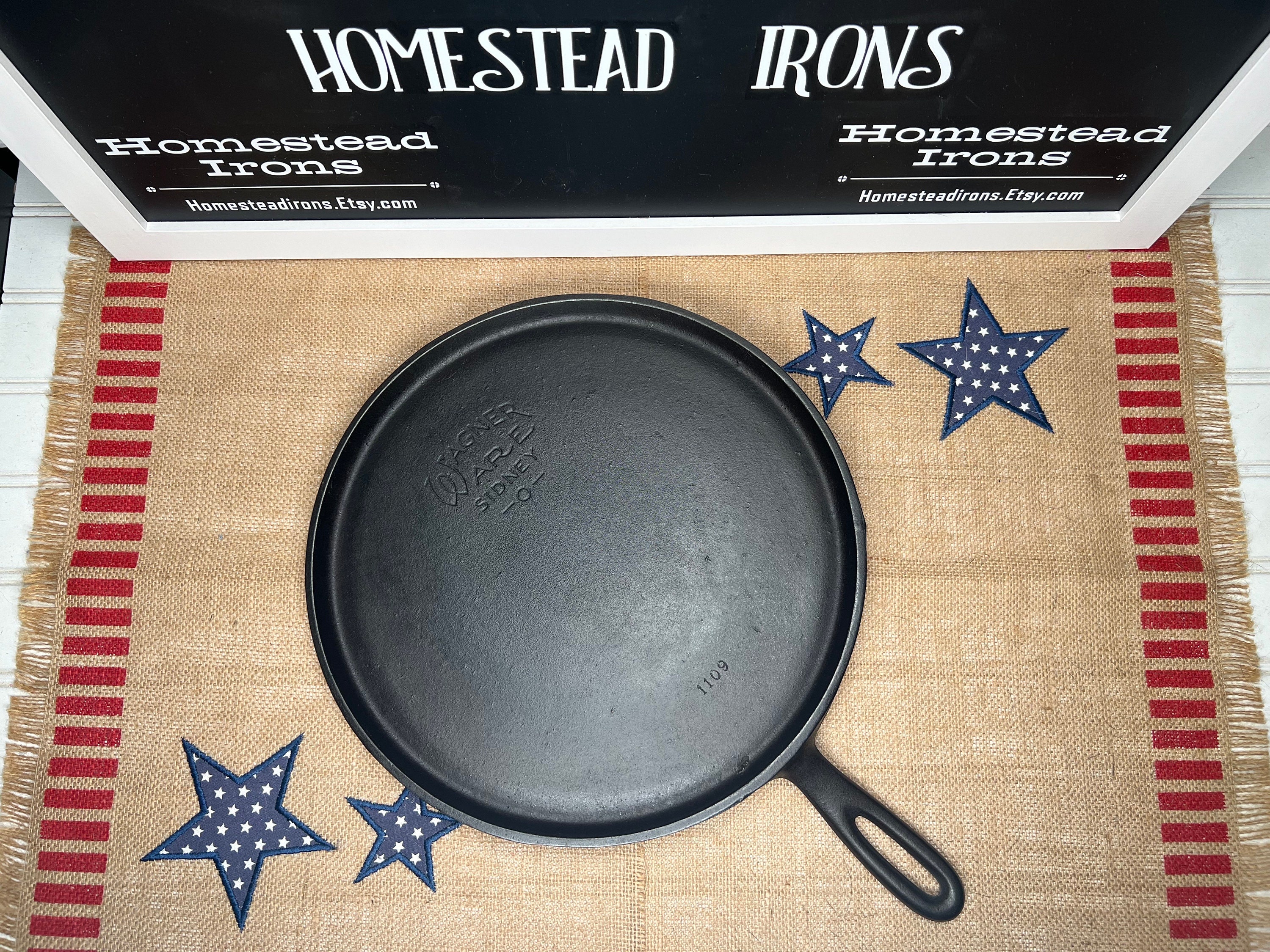 Early Merit No. 9 Cast Iron Round Handle Pancake Griddle Pan Large Logo 1508