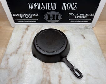 Lodge 3 notch #5 skillet raised makers mark