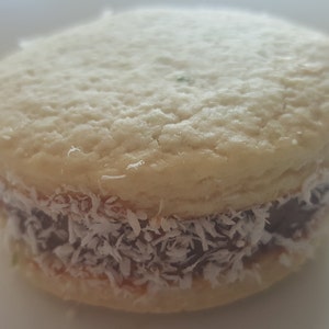 Awesome Alfajores aka  Latin America Dulce de Leche Sandwich Cookies!!!