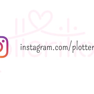 以下が含まれることがあります： ピンクのハートと「instagram.com/plotteritious」というテキストが付いたInstagramロゴ