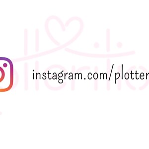 Op de afbeelding: Instagram-logo met een roze hart en de tekst "instagram.com/plotteritious"