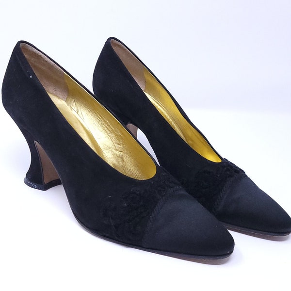 Vintage Via Spiga Heels / Black / Suede / Flared / Sz 8.5