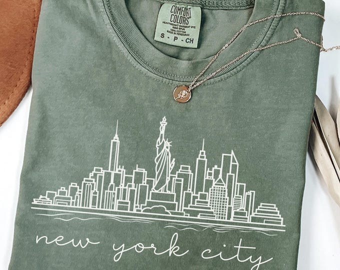 New York City Skyline Sweatshirt Comfort Colors NYC Tshirt Minimalist Long Sleeve Tee Girls Trip Gift Travel Top