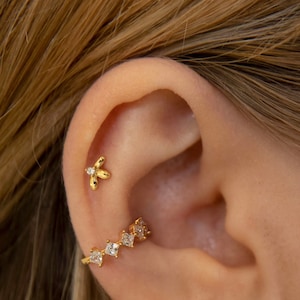 Cz Flower Stud Earrings • • 925 Sterling Silver • Small Stud Earrings • Tiny dainty earrings • Tiny gold studs • Cartilage Earrings