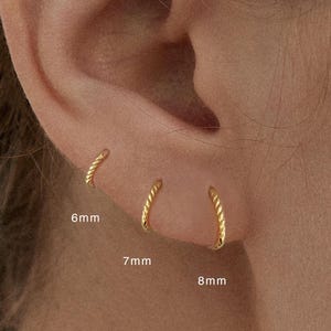 Braided Cartilage Hoop • Cable hoop earring • 925 Sterling Silver • Huggie Hoop Earrings • cartilage hoop • hoop earring • helix hoop