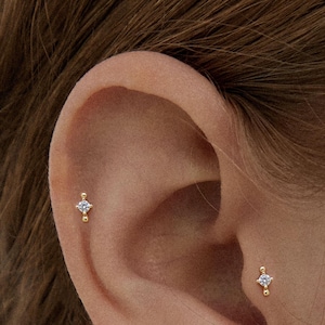 Tiny cz Stud • 925 Sterling Silver • Small Stud Earring • Tiny dainty earring • Tiny gold stud • Cartilage Earring