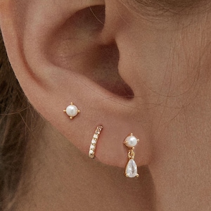 Pearl Dangle stud earring • 925 Sterling Silver • Stud Earrings • Tiny dainty earrings • Tiny gold studs • Cartilage Earrings