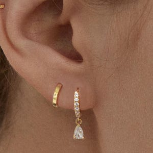 Pear Shape Huggie Hoop • 925 Sterling Silver • Huggie Hoop Earrings • cartilage hoop • hoop earrings • helix hoop