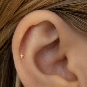 Stjärnformad örhänge • Litet stjärnformat örhänge • 925 sterlingsilver • Örhänge • Litet fint örhänge • Litet guldörhänge