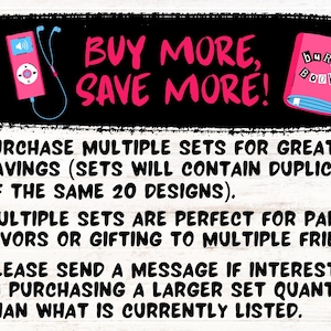 Op de afbeelding: Roze MP3-speler met koptelefoon en een roze boek met de tekst "burn book" op een witte achtergrond. De tekst "BUY MORE, SAVE MORE!" wordt in het roze weergegeven. Extra tekst geeft details over het kopen van meerdere sets.