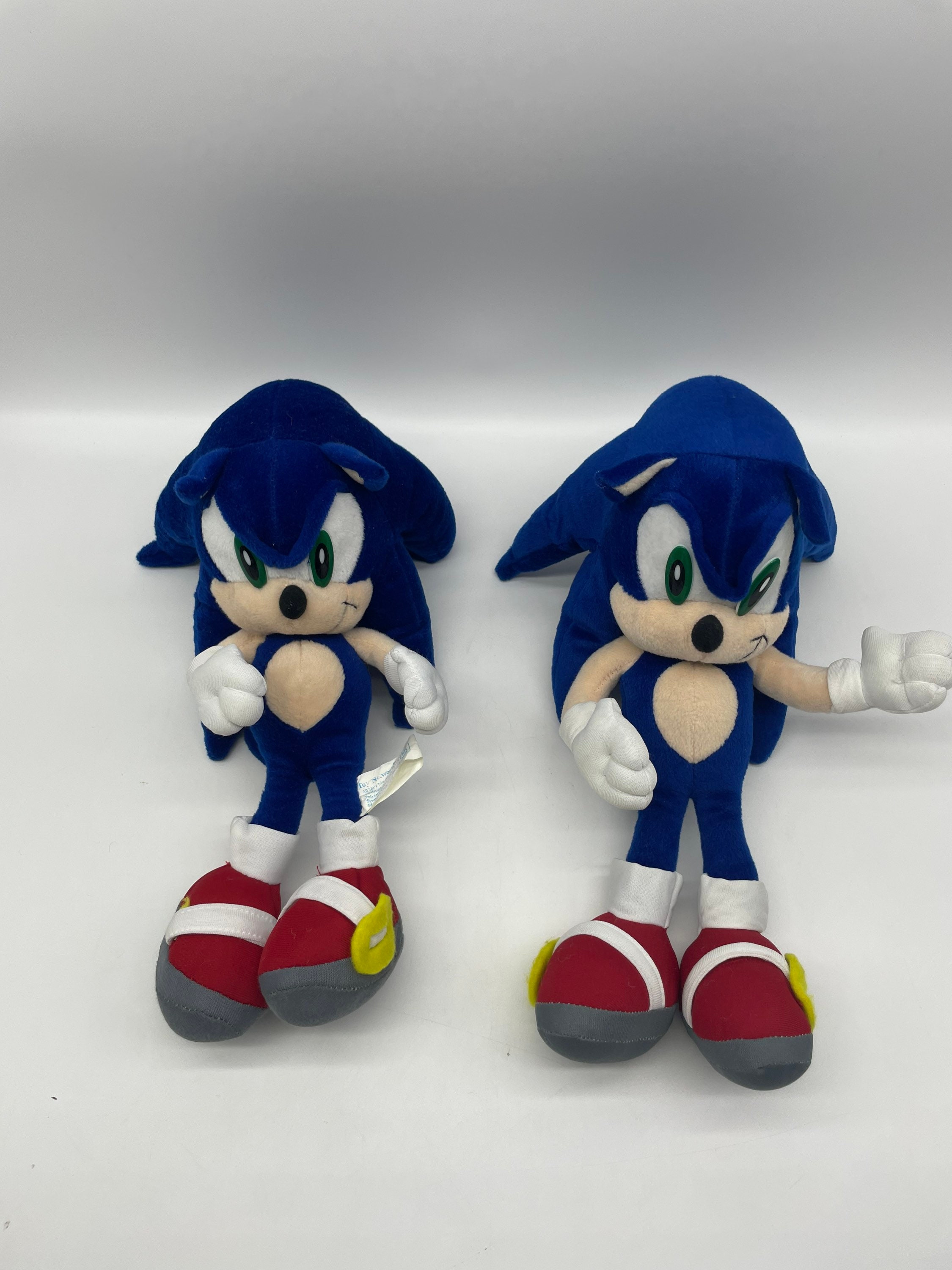 New Sonic Fists SONIC THE HEDGEHOG 10 inch Plush (Great Eastern)