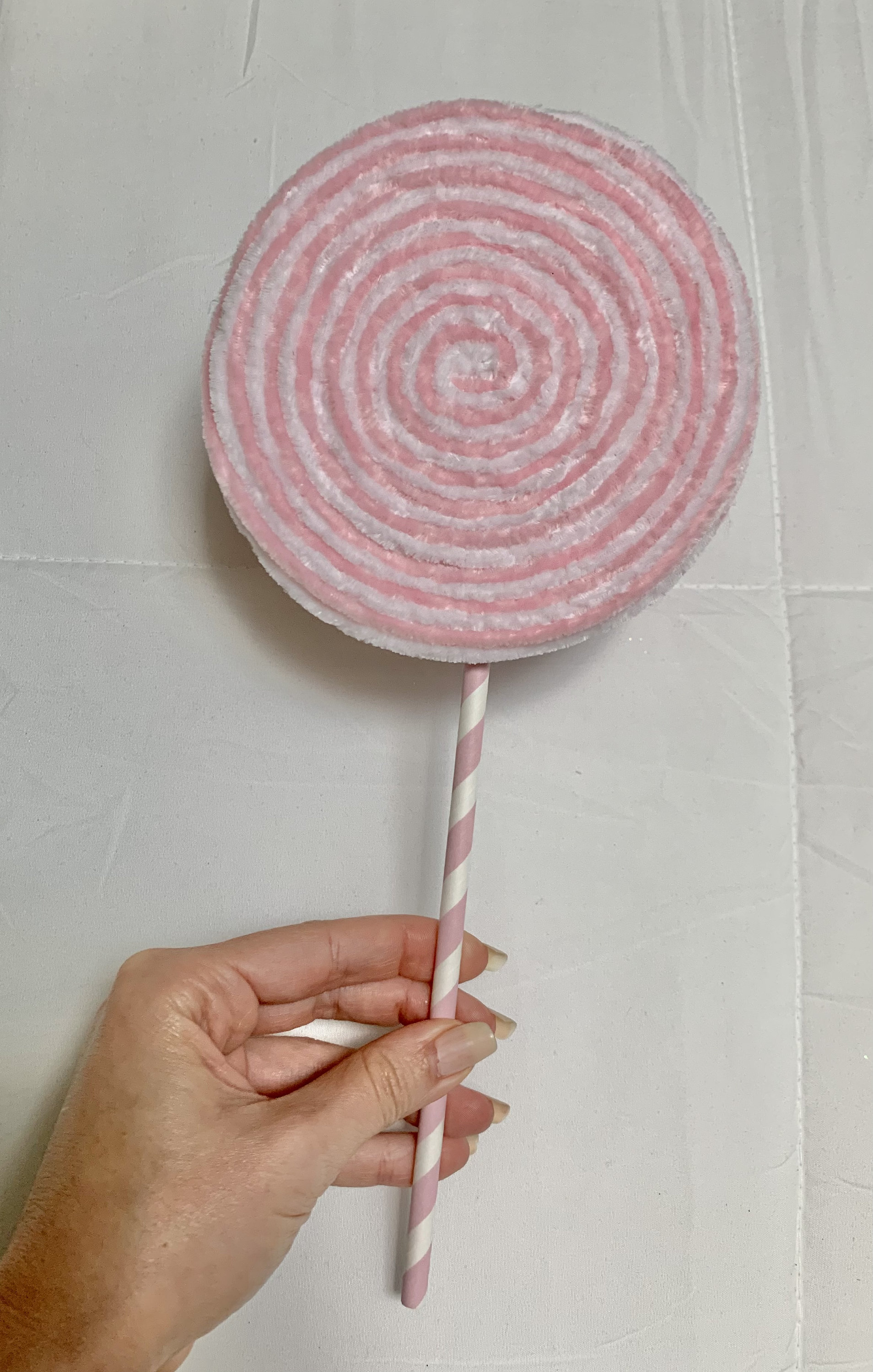 Fake Pastel Lollipops