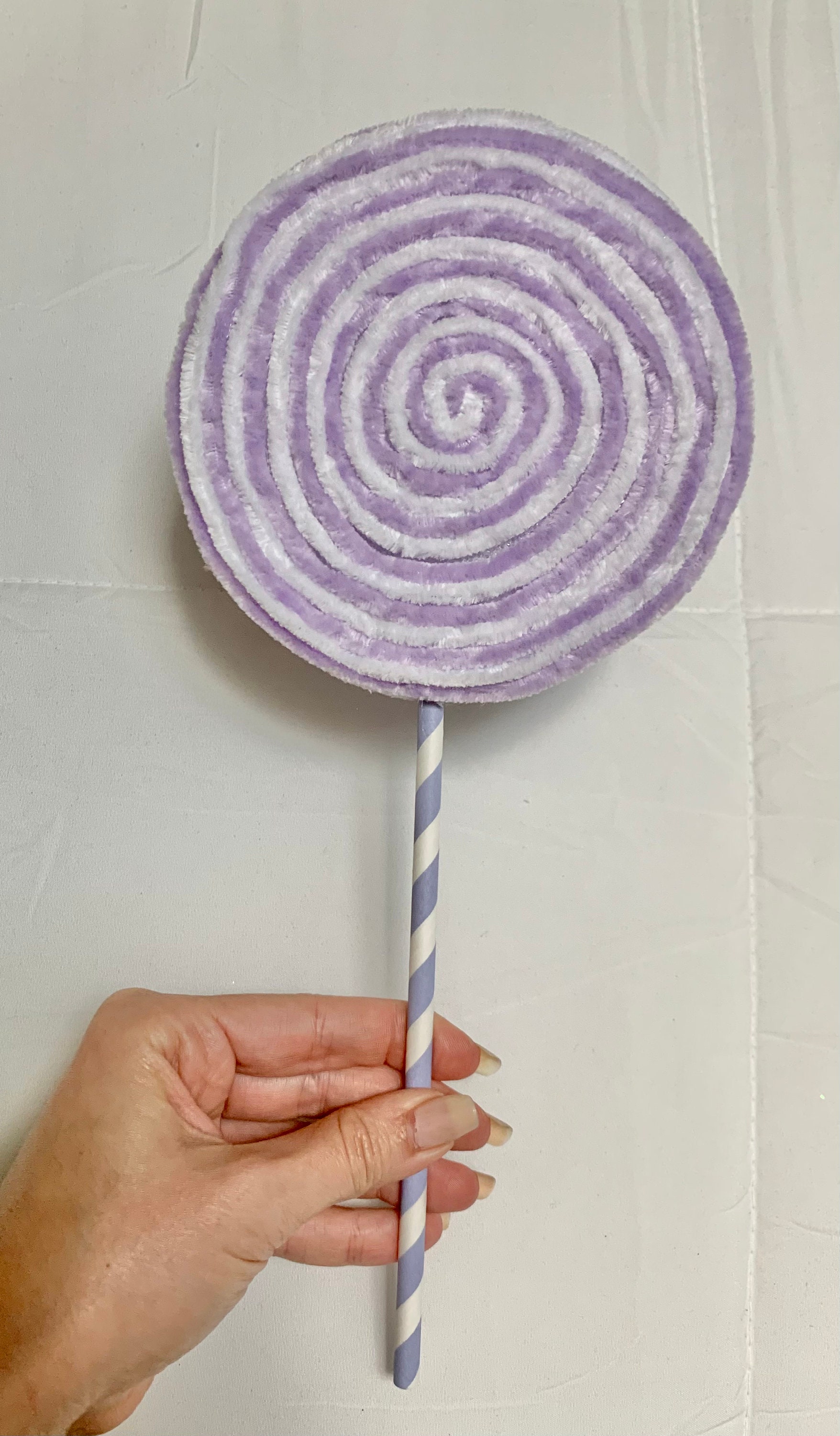 Fake Pastel Lollipops
