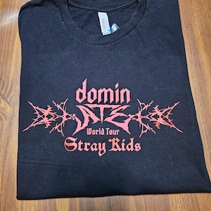 Straykids domino ATEグッズ ロンT Mサイズ GAME SHIRT【L】/ Stray Kids『Stray Kids World Tour