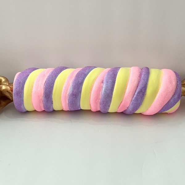 Grande décoration de faux bonbons, conception de bonbons tourbillonnants, pièce jointe de couronne, thème Candyland, accessoire photo, accessoire de fête