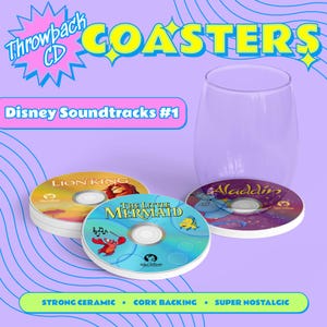 Posavasos con CD retro de bandas sonoras de películas de Disney: La Sirenita, Aladino, El Rey León, La Bella y la Bestia