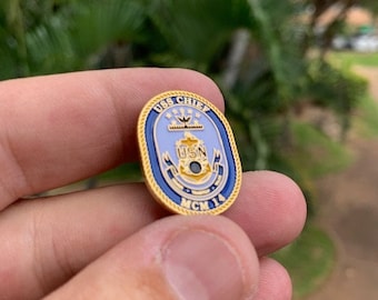Lindo broche dourado USS Chief MCM-14
