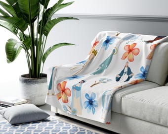 Mary Sherpa Fleece Blanket, Blessed Mother Sherpa Fleece Blanket, Catholic Woman Gift, RCIA/OCIA Gift, Baptism First Communion Gift