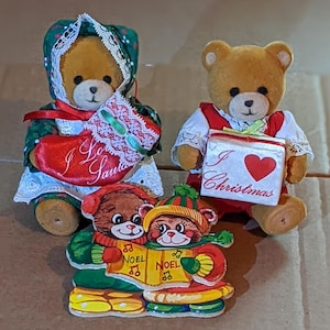 Vintage Retro Flocked Sitting Teddy Bears Pair w/Gifts, Christmas Home Decor & Layered Wood Ornament