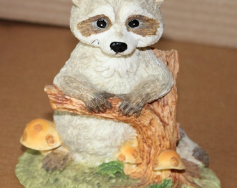 Vintage 1980s Cute Raccoon Trash Panda Tree Stump Log Mushrooms Animal Figurine Resin Nature's Friends Taiwan