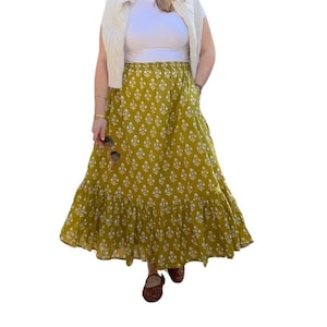 Women&#39;s One Tier Maxi Skirt With Pockets and Drawstring - Block Print Yellow (Mustard) Floral