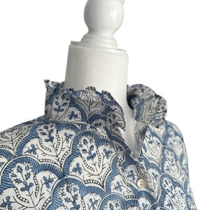 Women&#39;s Casual Cotton Work Top in Blue & White Medallion Floral Block Print Ruffle Collared Button Down Blouse XS-3X