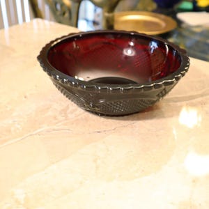 Vintage Avon Ruby Red Cape Cod 1876 Series Sandwich Glass Fruit Serving Bowl