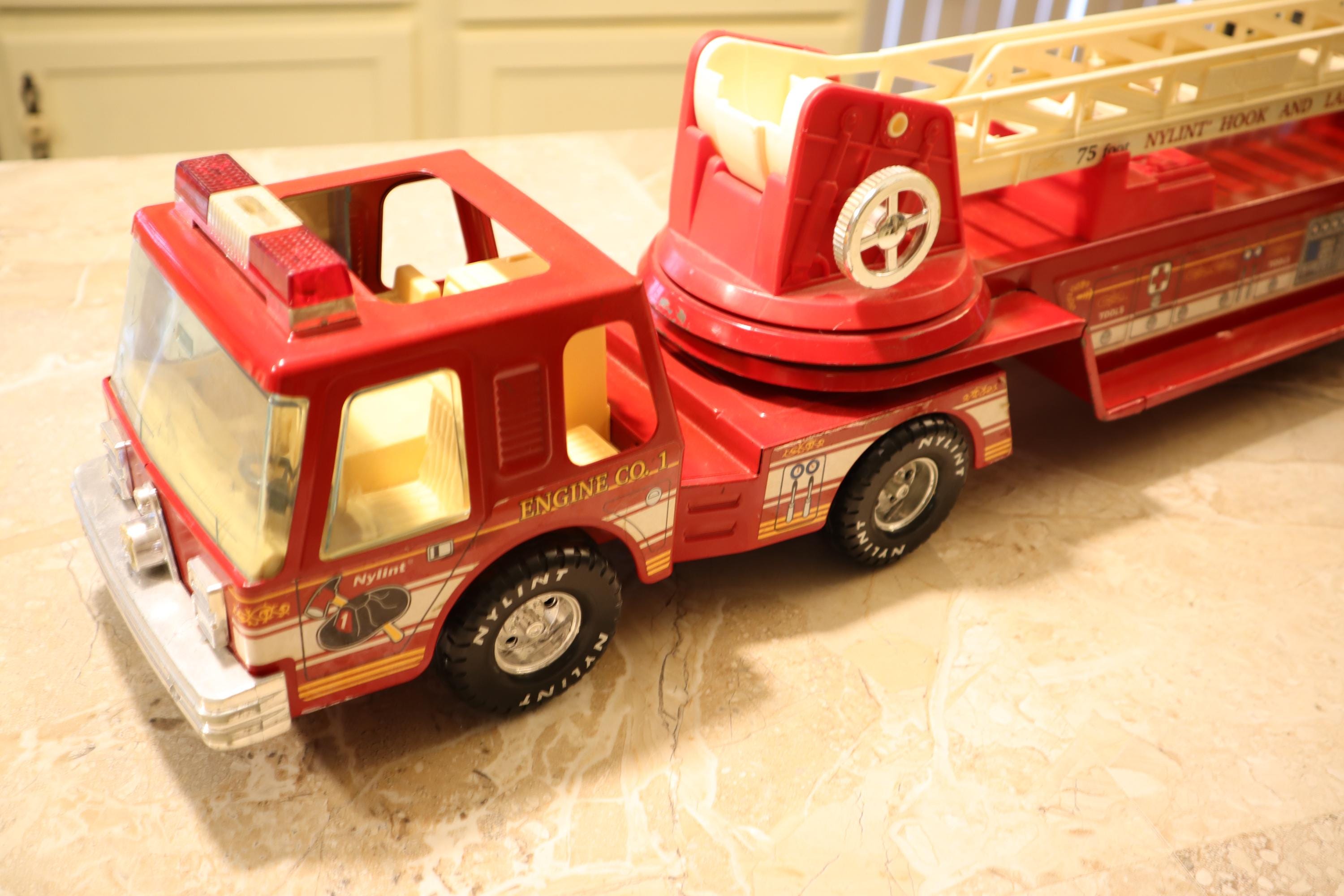NYLINT 製　USA vintage track trailer ブリキ NYLINT 製 USA vintage track trailer ブリキ NYLINT 製 USA