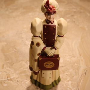 Vintage Avon Victorian Lady Porcelain Figurine Mrs. Albee Award