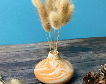 Curved marbled handmade bud vase | bunny tail & dried flowers vase | minimalist home decor gift | ceramic jesmonite vase