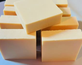 Raw Goat Milk Soap | 4 Pack | HUGE, Long Lasting Bars | Fresh Milk From The Farm | Zero Waste | Handcrafted | Pure Ingredients