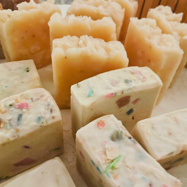 Raw Goat Milk Conditioning Shampoo & Body Bar -Soothing Soap w/Pure Goat Milk, Aloe,Argan Oil, Shea, and Mango Butters -Farm Fresh Goat Milk