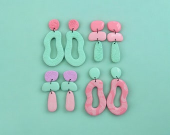 Pastell-Ohrringe im Retro-Style Polymer Clay Hängeohrringe mint/rosa/flieder Donut Pebbles zarte Farben Strukturiert Schlangenmuster Blumen